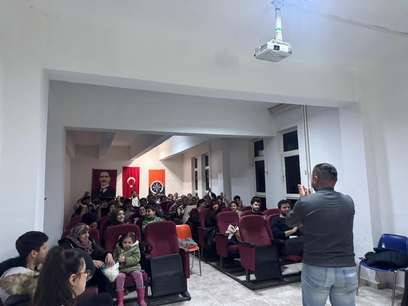 Posof MYO'da Sinema Gecesi Düzenlendi